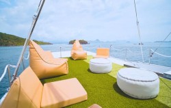 Sun Deck image, Akassa Luxury Phinisi, Komodo Boats Charter
