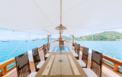 Dining Area image, Open Trip Labuan Bajo 3D2N by Al Fathran Deluxe Phinisi, Komodo Open Trips