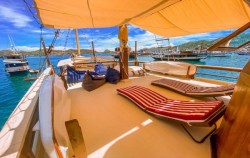 Upper Deck Area,Komodo Open Trips,Sailing Komodo 3D2N by Amalia Bahari Deluxe Phinisi