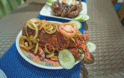 Meals from Chef image, Ara Vista Modern Phinisi, Komodo Boats Charter