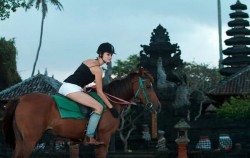Saba Horse Riding, Bali Horse Riding, Rding with horse