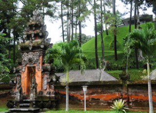 Candi Bentar ( Arshitect Bali)