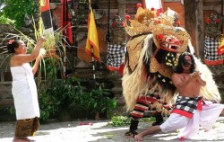 Barong and Keris Dance Perform,Bali Sightseeing,Kintamani and Tirta Empul Tour