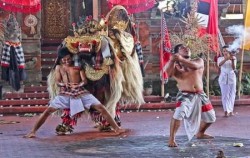 Three Full Days Package, Barong and Keris Dance