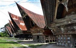 Explore Tangkahan Tour B 7 Days 6 Nights, Batak Toba Village