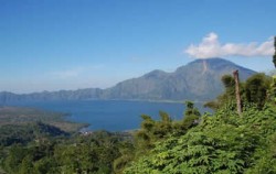 Kintamani and Tirta Empul Tour, Batur Lake