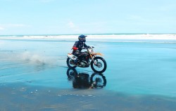 Tabanan Forest and Beach Dirt Bike, Bali Dirt Bike, Beach Riding