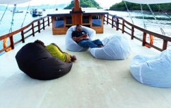 Cajoma Deck Facility,Komodo Boats Charter,Cajoma Phinisi III