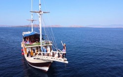 Boat,Komodo Open Trips,Open Trip 3 Days 2 Nights by Budi Utama Luxury Phinisi