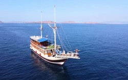 Boat image, Budi Utama Luxury Phinisi, Komodo Boats Charter