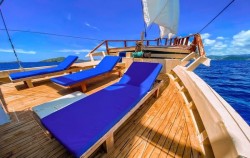 Lazy Chair,Komodo Boats Charter,Budi Utama Luxury Phinisi