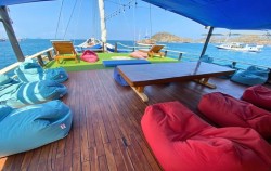 Sundeck,Komodo Boats Charter,Budi Utama Luxury Phinisi