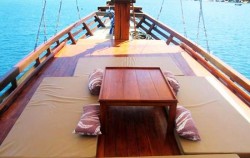 Cajoma Phinisi III, Komodo Boats Charter, Cajoma III Deck Facility