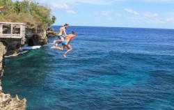 Cliff Jumping Lembongan