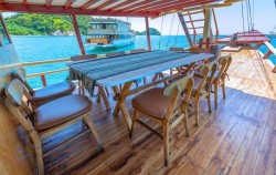 Dining Area,Komodo Open Trips,Komodo Open Trip 3D2N by Dahayu Phinisi