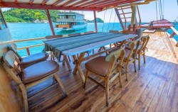 Dining Area image, Komodo Open Trip 3D2N by Dahayu Phinisi, Komodo Open Trips