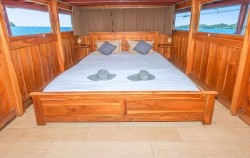 Komodo Open Trip 3D2N by Dahayu Phinisi, Master Cabin