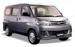 Daihatsu Luxio,Jakarta Tour,Jakarta Car Charter