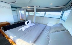Master Cabin,Komodo Boats Charter,Dewi Anjani Deluxe Phinisi Charter