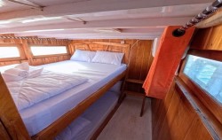 Open Trips 3 Days 2 Nights by Diara La Oceano Phinisi, Sharing Cabin