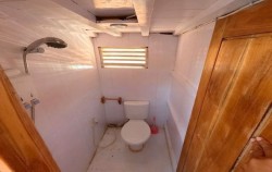 Toilet image, Open Trips 3 Days 2 Nights by Diara La Oceano Phinisi, Komodo Open Trips