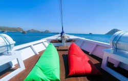 Komodo Open Trip 3D2N by Dream Ocean Luxury Phinisi, Chill Area