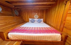 Komodo Open Trip 3D2N by Dream Ocean Luxury Phinisi, Deluxe Cabin