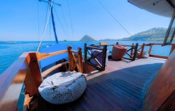 Sundeck image, Dream Ocean Luxury Phinisi, Komodo Boats Charter