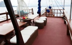 Phinisi Florence, Komodo Boats Charter, Florence Deck Facilities