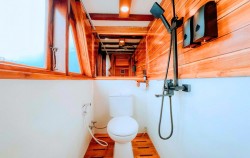 Arjuna Cabin - Bathroom image, Open Trips 3 Days 2 Nights by Gandiva Luxury Phinisi, Komodo Open Trips