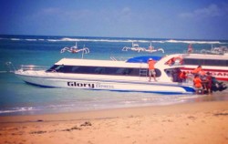 Departure from Sanur Beach,Lembongan Fast boats,Glory Express