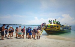 Golden Queen Bali Fast Boat, Nusa Penida Fast boats, Golden Queen - Boarding