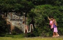 Hanging Graves Cave View