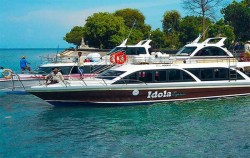 Idola Express - Docking on Har,Nusa Penida Fast boats,Idola Express