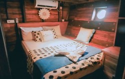 Superior Cabin,Komodo Open Trips,Open Trip Labuan Bajo 3D2N by Kanha Loka Luxury Phinisi