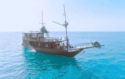 Open Trip Labuan Bajo 3D2N by Kanha Nata Superior Phinisi, Komodo Open Trips, Boat