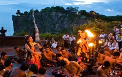 Kecak Dance at Uluwatu image, Bali Overnight Package 3 Days and 2 Nights, Bali Overnight Pack