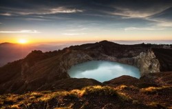 Kelimutu Lake Sunrise image, Kelimutu Lake Tour 2 Days 1 Night, Flores Adventure