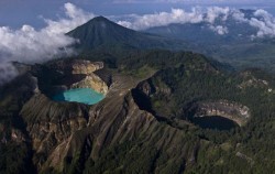 Flores and Komodo Adventure Tour 8D/7N , Komodo Adventure, Kelimutu Lake