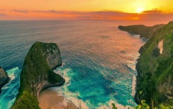 Nusa Penida Package with Snorkeling 2 Days 1 Night, Nusa Penida Packages, Kelingking Beach