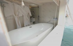 Bathtub,Komodo Boats Charter,Private Trip Komodo by La Nissa Liveaboard
