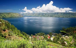 Lake Toba image, Exotic Nature Sumatra Tour 14 Days, Sumatra Adventure