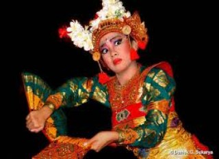 Legong Performance