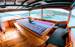Dining Area image, Lexxy Phinisi, Komodo Boats Charter