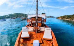 Lazy Chair,Komodo Boats Charter,Lexxy Phinisi