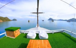 Sun Deck,Komodo Boats Charter,Lexxy Phinisi