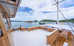 Relaxation Space image, Open Trip Labuan Bajo 3D2N by Maheswari Deluxe Phinisi, Komodo Open Trips