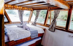 Bos - Master Cabin Ocean View,Komodo Open Trips,Komodo Open Trip 3D2N by Bajo Ocean Star Deluxe Phinisi