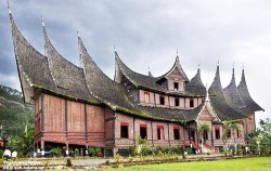 Minangkabau Traditional House image, Great Sumatra Adventure 16 Days, Sumatra Adventure