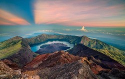 Mount Rinjani,Lombok Adventure,Rinjani Trekking 4 Days and 3 Nights Tours